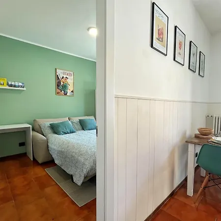 Cozy & Budget Apartment Near The Beach Domaso Exterior foto